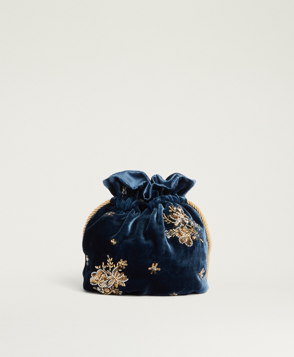 Detailed embroidered evening pouch